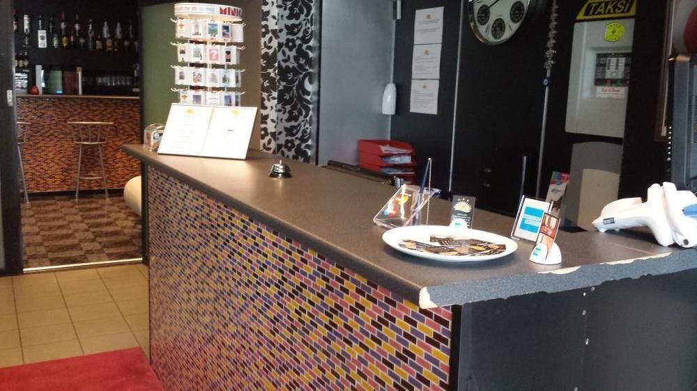 日出公寓酒店 Sint-Jans-Molenbeek 外观 照片