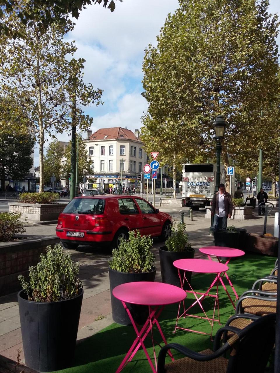 日出公寓酒店 Sint-Jans-Molenbeek 外观 照片